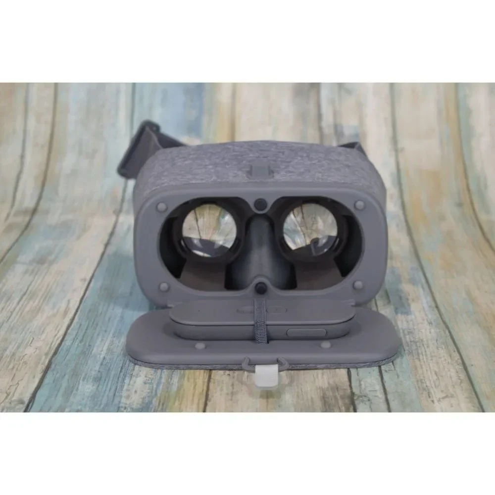 Google Daydream View VR Headset Grey Slate Smartphone Virtual Reality Controller